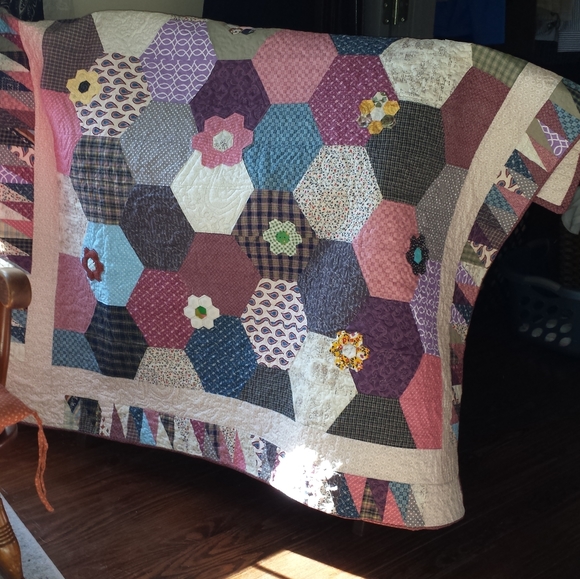 Artisan made quilt/throw